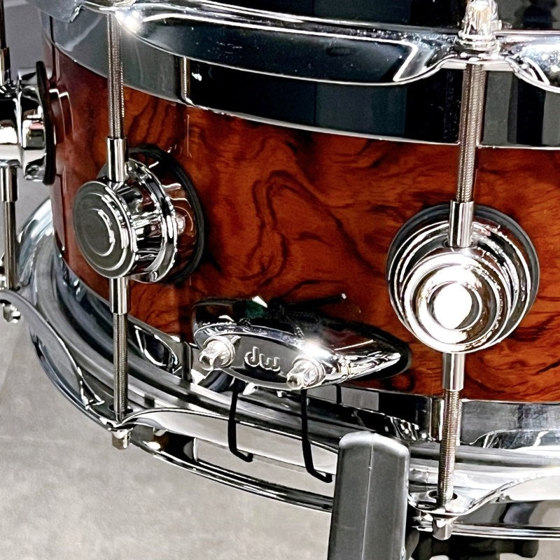 USED_Collectors_Speciality_EDGE_14×6_Snare_Drum_[Exotic_Waterfall_Bubinga]_03