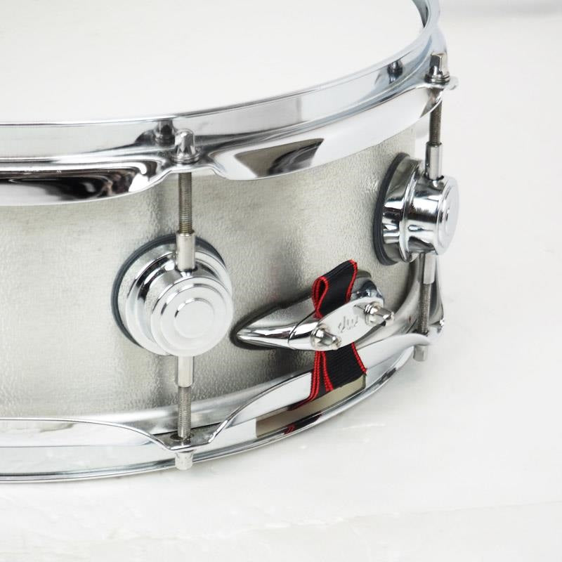 USED_DW-CA7_1305SD_ALUMI_C_[Collector's_Aluminum_3mm_Snare_Drum_13×5]_07