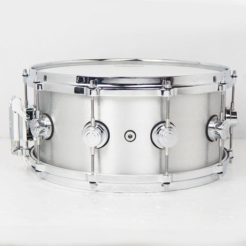 USED_DW-CA7_1465SD_ALUMI_C_[Collector's_Aluminum_3mm_Snare_Drum_14×6_5]_02