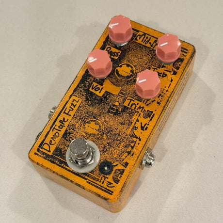 USED_Demo_Tape_Fuzz_(mid-fi_electronics)_01