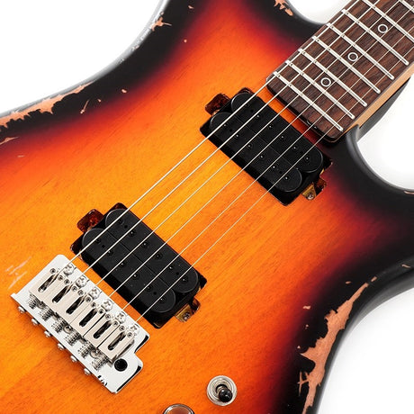 USED_Dhatarattha_CUSTOM_GUITAR_Performance_S_Relic_(3-Color_Sunburst)_04