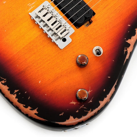 USED_Dhatarattha_CUSTOM_GUITAR_Performance_S_Relic_(3-Color_Sunburst)_05