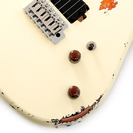 USED_Dhatarattha_CUSTOM_GUITAR_Performance_S_Relic_(Aged_White_over_3CS)_05