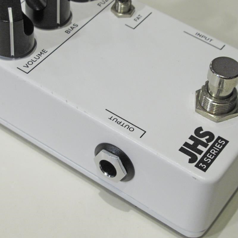 USED_FUZZ_[3_Series]_03