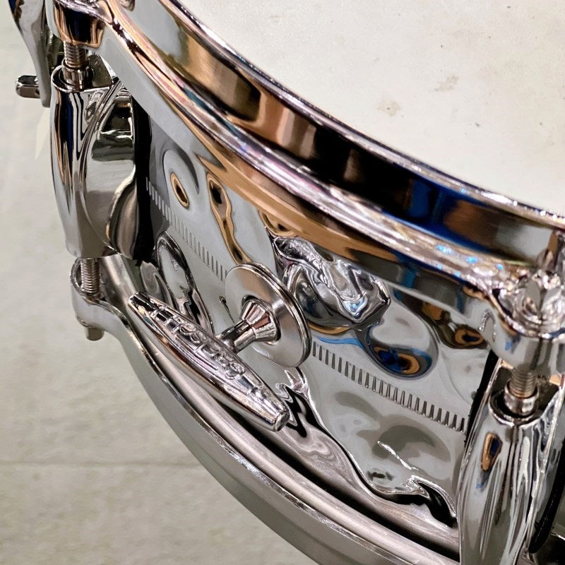 USED_G4160HB_[USA_Snare_Drums___Hammered_Chrome_Over_Brass_14x5]_04