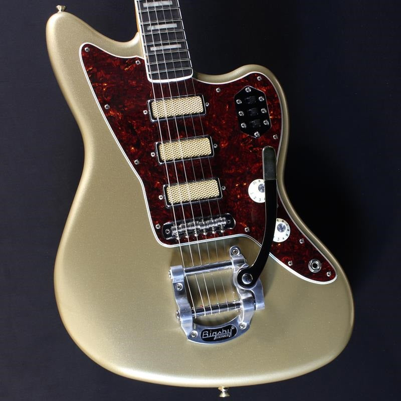 USED_Gold_Foil_Jazzmaster_(Shoreline_Gold)_01