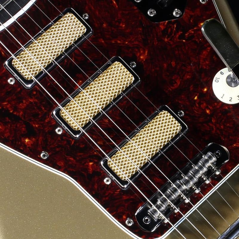USED_Gold_Foil_Jazzmaster_(Shoreline_Gold)_04