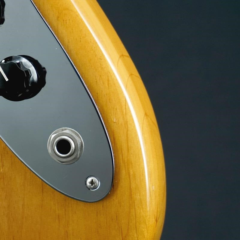 USED_Hybrid_II_Jazz_Bass_(Vintage_Natural_Maple)_09
