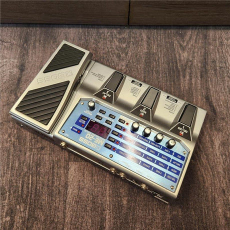 USED_ME-20_Guitar_Multiple_Effects_02