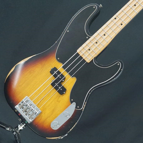 USED_Mike_Dirnt_Road_Worn_Precision_Bass_(3-Color_Sunburst_Maple)_01