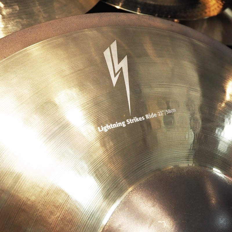 USED_Munetaka_Higuchi_Signature_Model_Lightning_Strikes_Ride_23_[4570g]_02