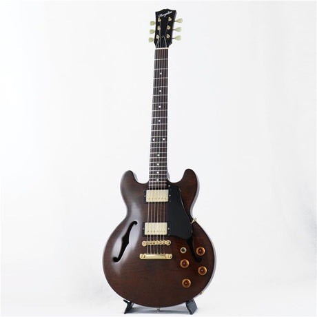 USED_Rozalia_Urbanity_Claro_Walnut_Rozalia_02