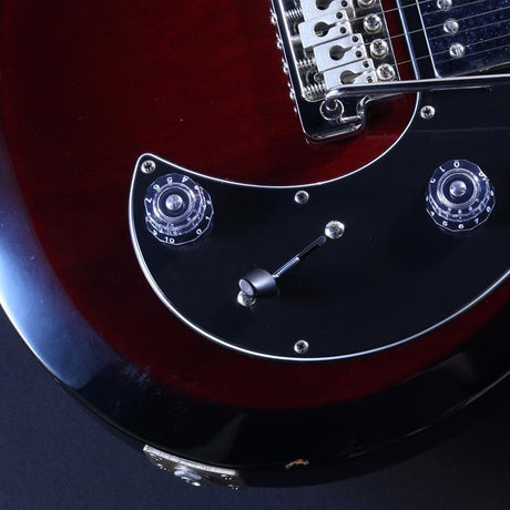 USED_S2_Standard_22_(Scarlet_Sunburst)_08