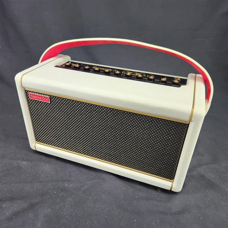 USED_Spark_2_Pearl_01