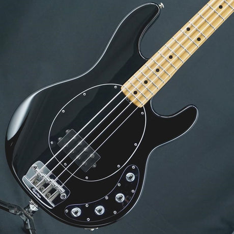 USED_StingRay_(Black_Maple)_01