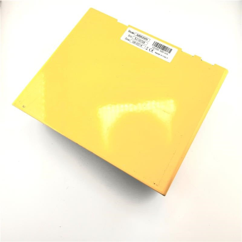 USED_Super_Synth_MAK-SS_03