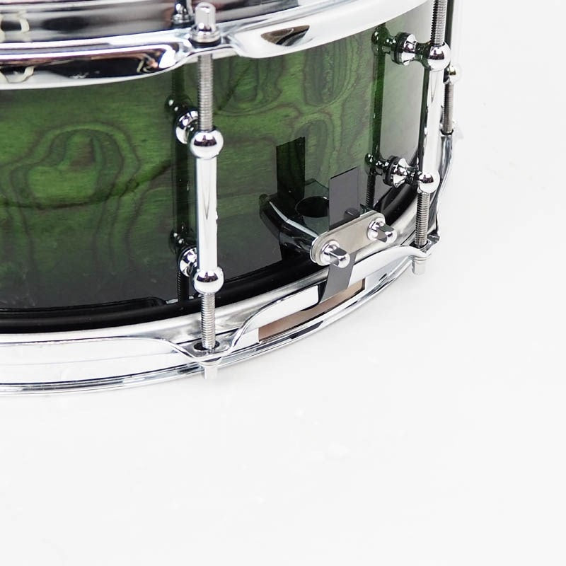 USED_Sydney_Blue_Gum_10Ply_14×5_5_(Horizontal)_[Kimberly_Veneer_with_Green_Fade_High_Gloss]_07