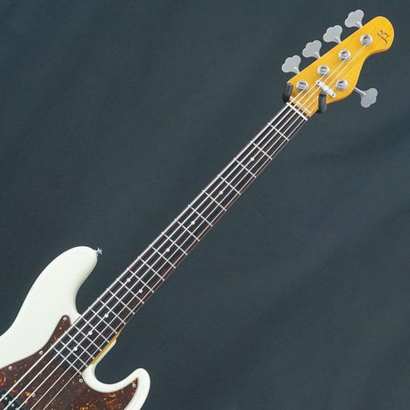 USED_Trad_Master_Series_Beta_J5_(Vintage_White_Midium_Aged)_05