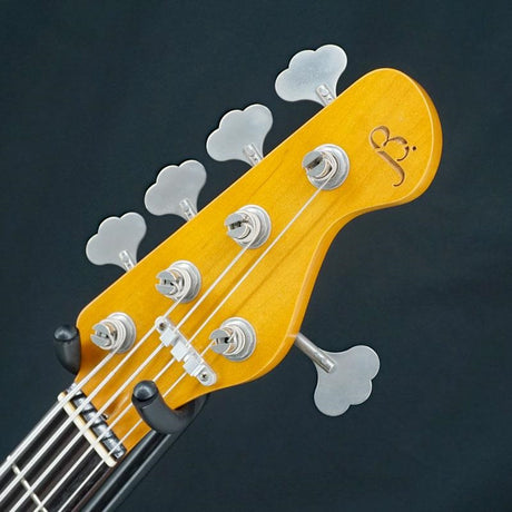USED_Trad_Master_Series_Beta_J5_(Vintage_White_Midium_Aged)_07