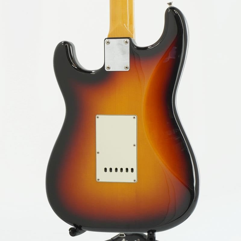 USED_Traditional_60s_Stratocaster_(3-Tone_Sunburst)_[SN__JD17032543]_03