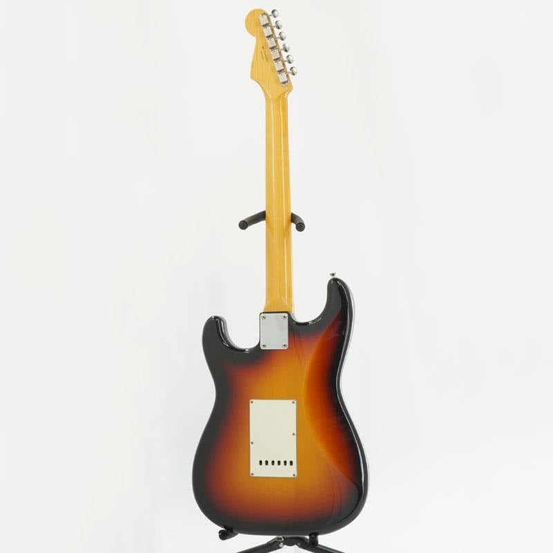 USED_Traditional_60s_Stratocaster_(3-Tone_Sunburst)_[SN__JD17032543]_04