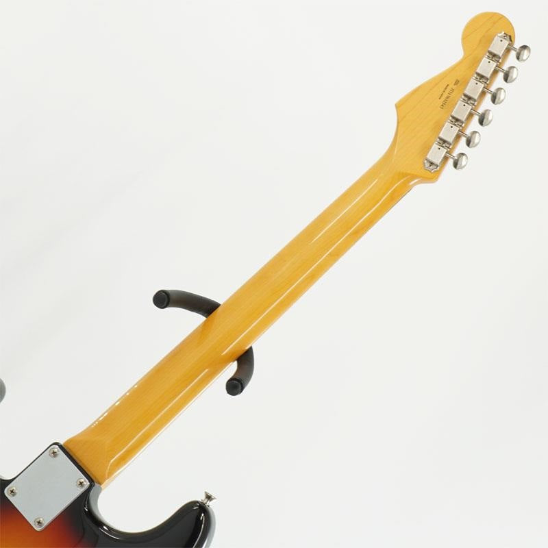 USED_Traditional_60s_Stratocaster_(3-Tone_Sunburst)_[SN__JD17032543]_06