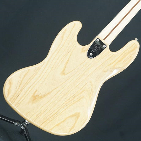 USED_Traditional_70s_Jazz_Bass_(Natural)_02