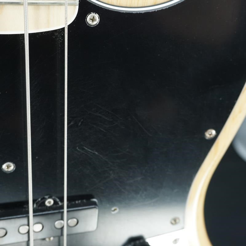 USED_Traditional_70s_Jazz_Bass_(Natural)_09