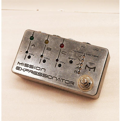 USED_Used_Expressionator_01