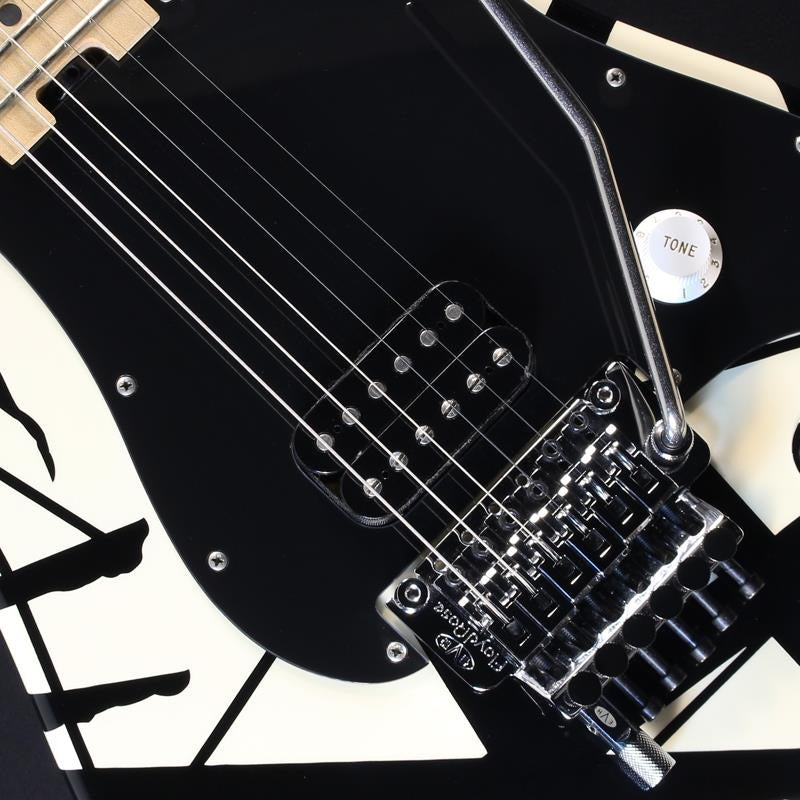 USED_Used_Striped_Series_White_with_Black_Stripes_04