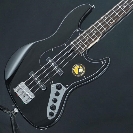 USED_V3_4st_2nd_Generation_(BK)_01