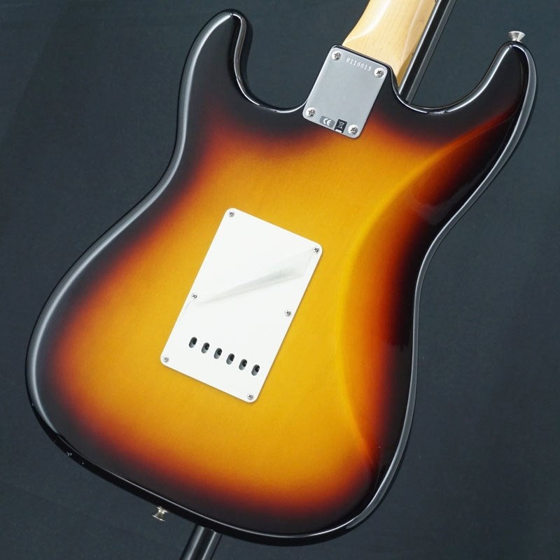 USED_Vintage_Custom_1962_Stratocaster_Closet_Classic_(3-Color_Sunburst)_[SN_R110013]_02