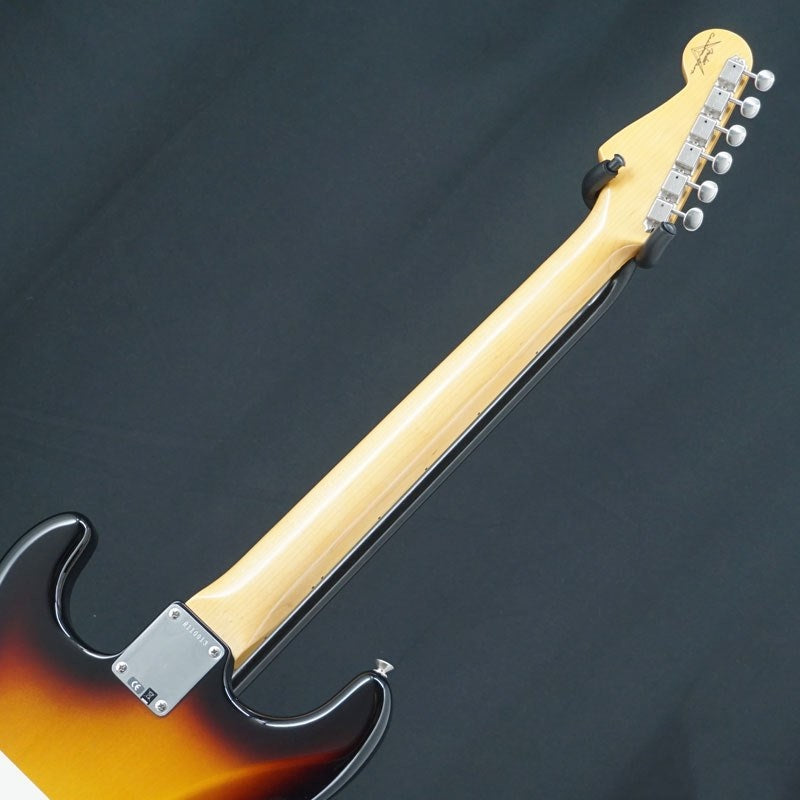 USED_Vintage_Custom_1962_Stratocaster_Closet_Classic_(3-Color_Sunburst)_[SN_R110013]_06