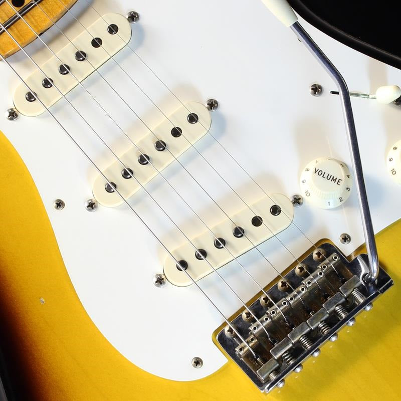 USED_Winter_2022_CS_Evient_Limited_1956_Stratocaster_Journeyman_Relic_(2-Color_Sunburst)_04