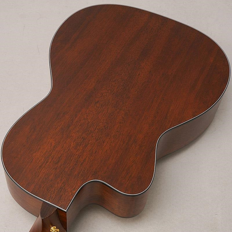USED_​​000C12-16E_'24_Martin_06