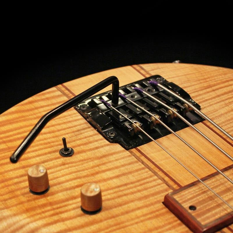 [USED]_4_String___32_with_Kahler_Tremolo_'18_04