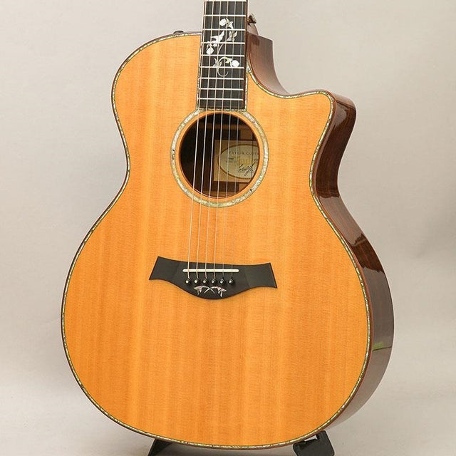 USED_​​914ce'12_ES1_Taylor_01