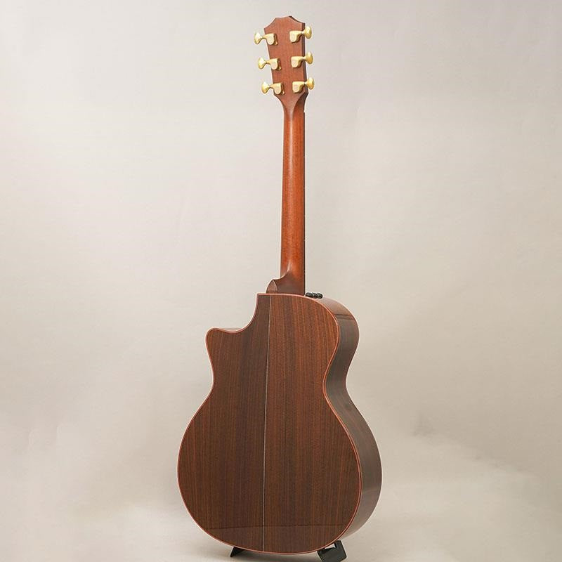 USED_​​914ce'12_ES1_Taylor_04