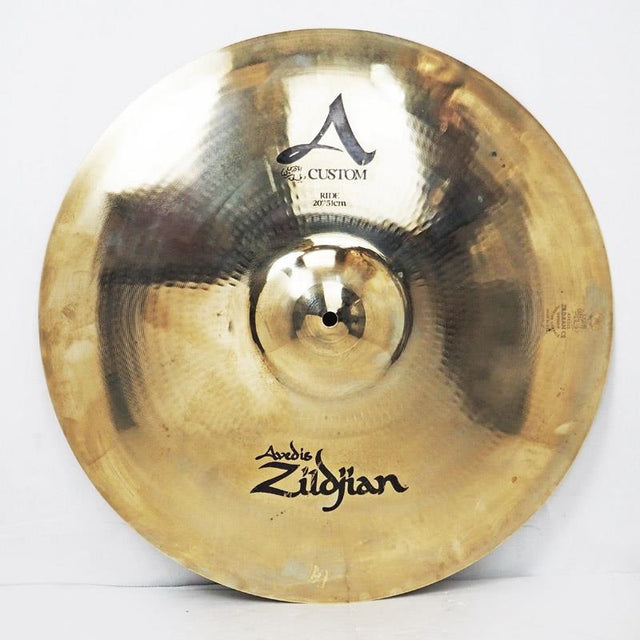 USED_​​A_Custom_Ride_20_[2204g]_01