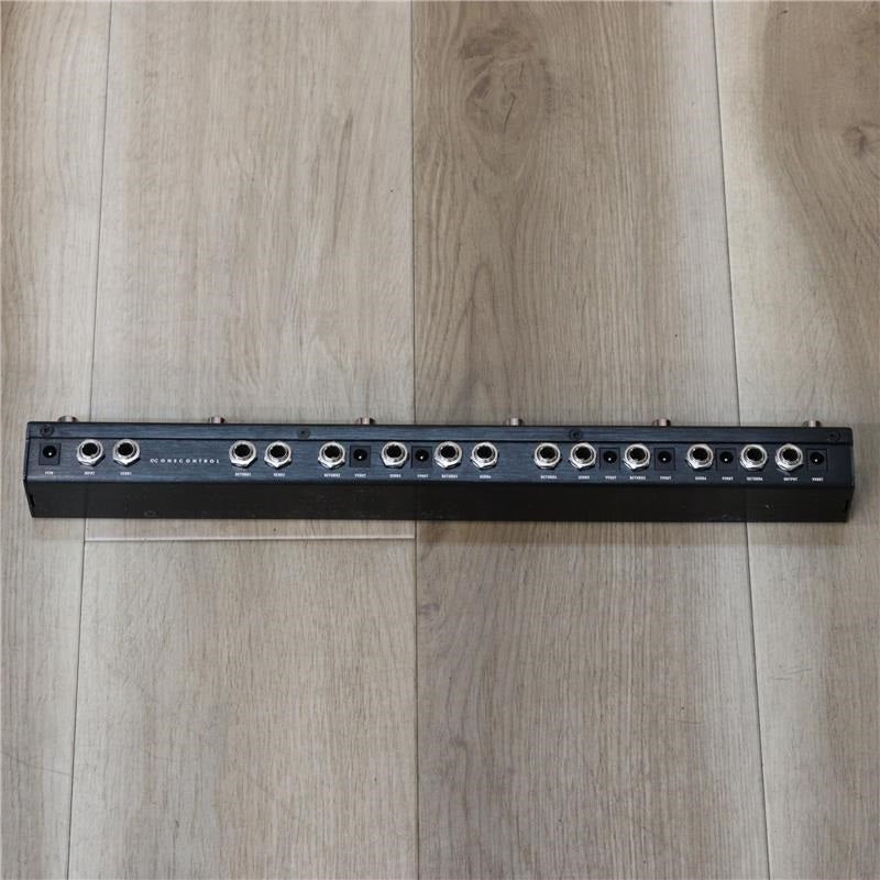 USED_​​Agamidae_Tail_Loop_06