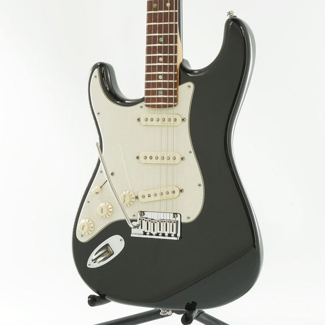 USED_​​American_Deluxe_Stratocaster_Left_Handed_(Black_R)_2001_[SN__DZ1147535]_01