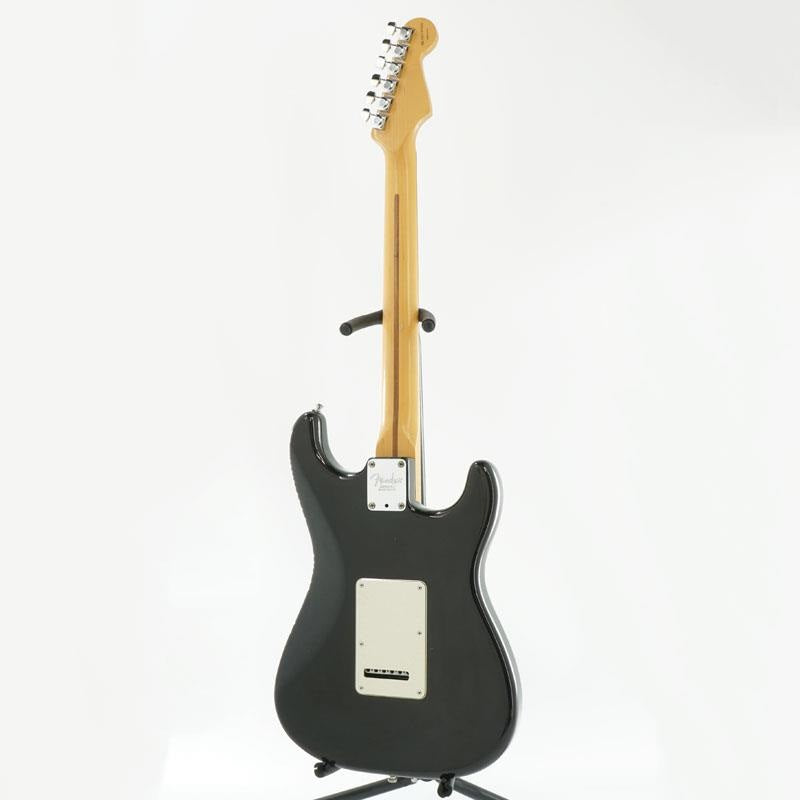 USED_​​American_Deluxe_Stratocaster_Left_Handed_(Black_R)_2001_[SN__DZ1147535]_04