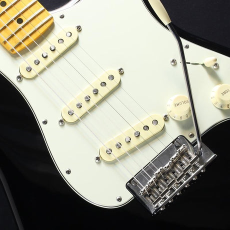 USED_​​American_Professional_II_Stratocaster_(Black_Maple)_04