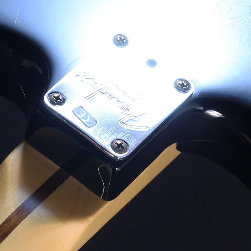 USED_​​American_Stratocaster_(Black_Maple)_10