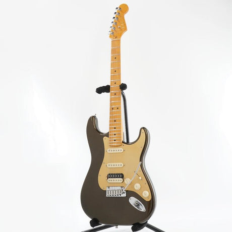 USED_​​American_Ultra_Stratocaster_HSS_(Texas_Tea_Maple)_02