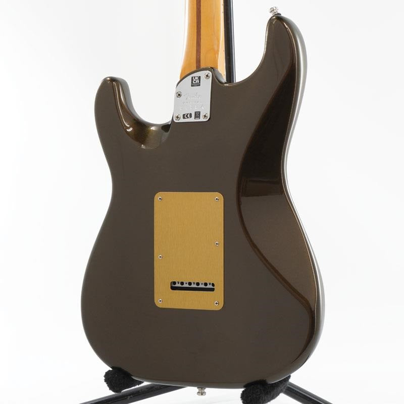 USED_​​American_Ultra_Stratocaster_HSS_(Texas_Tea_Maple)_03