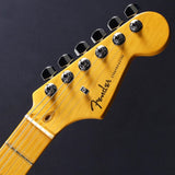 USED_​​American_Ultra_Stratocaster_(Ultraburst_Maple)_05