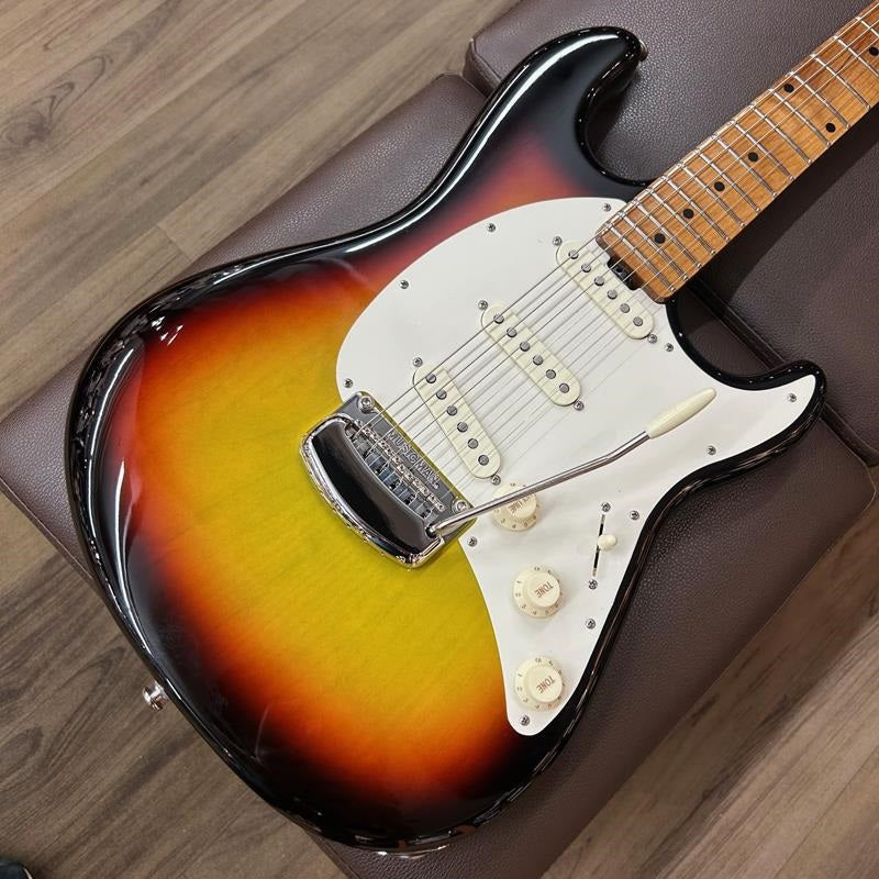 USED_​​BFR_Cutlass_'58_Nitro_(Classic_'58_Burst)_[SN_G96465]_Music_Man_09