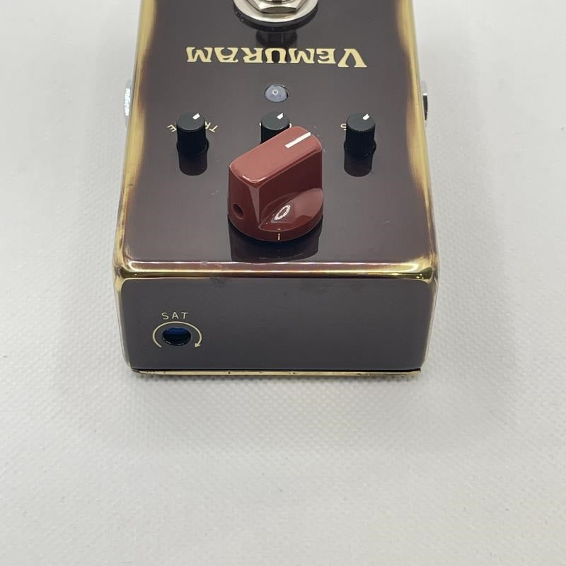 USED_​​Budi-G_05