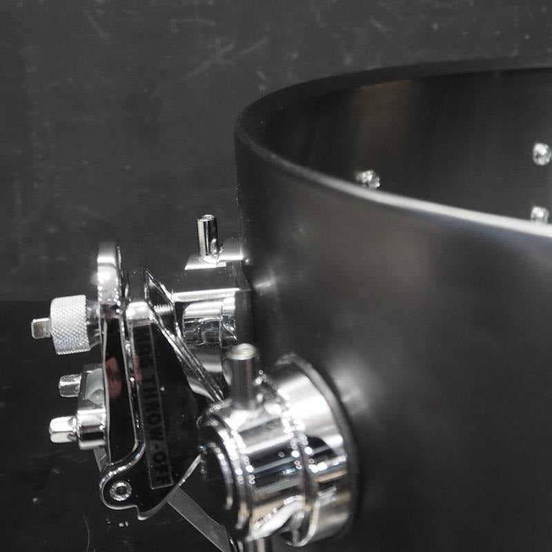 USED_​​DRVD5514SVCBK_[Collector's_Satin_Black_over_Brass_Snare_14''x5_5'']_10